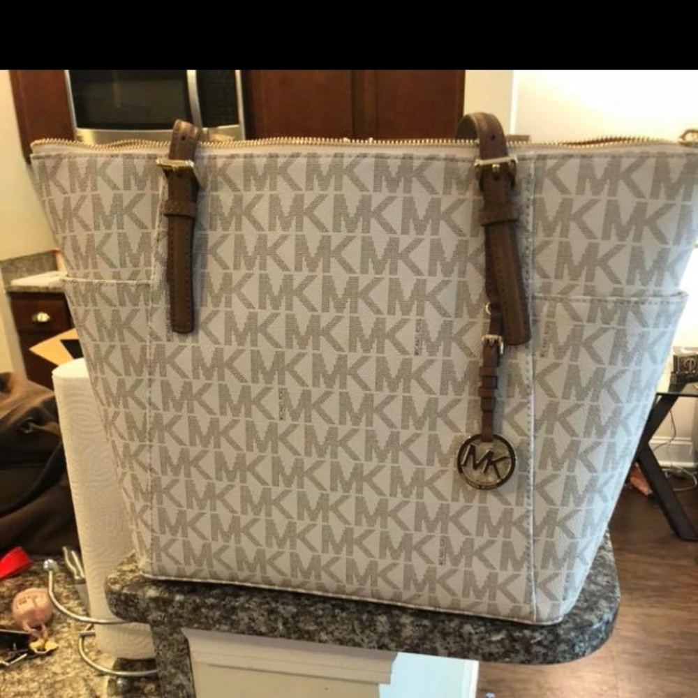 Like new mk bag
